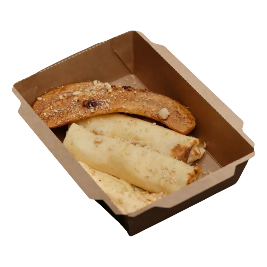 Млинці з домашнім сиром та карамелізованим бананом