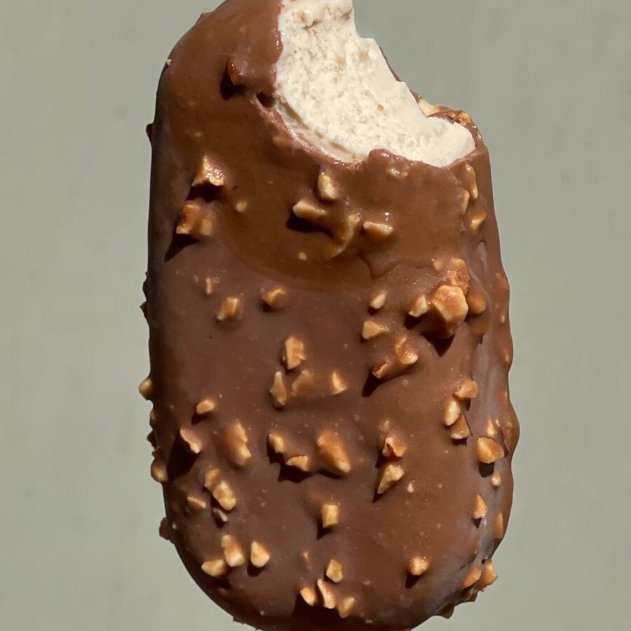 Фундук у молочному шоколаді